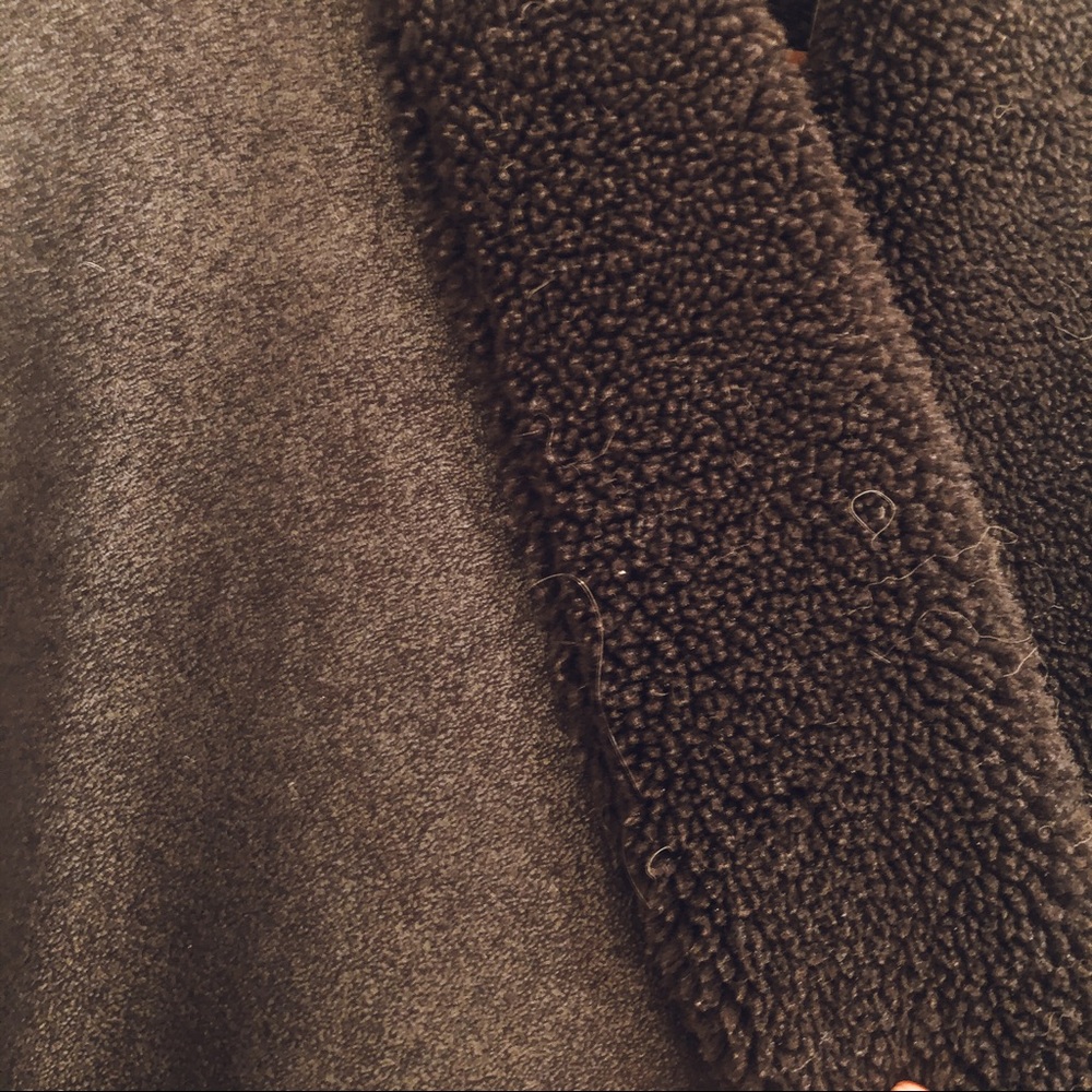Black shearling vest - Velvet by Graham & Spencer - Picture 4 of 4